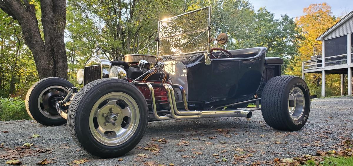 33-Years-Owned, 350-Powered T-Bucket