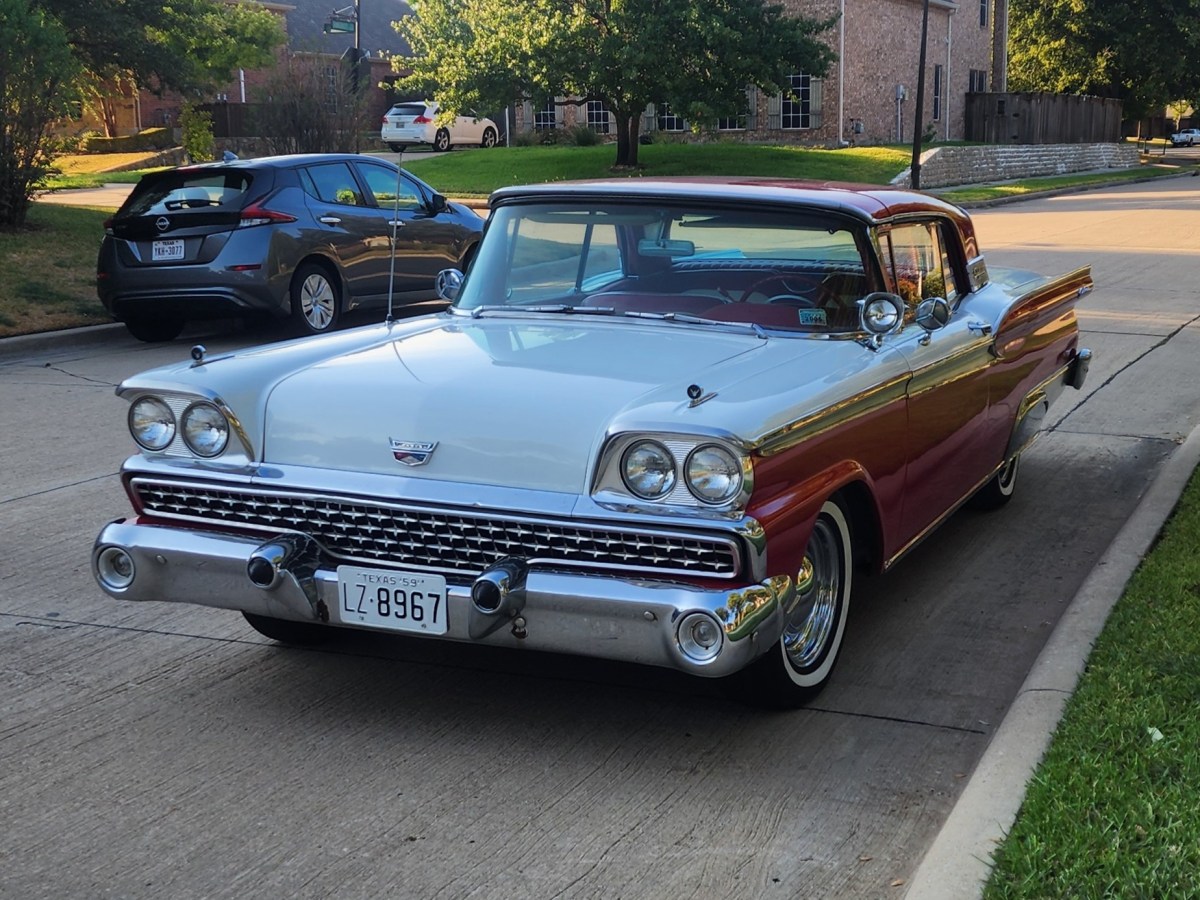1959 Ford Fairlane 500 Skyliner