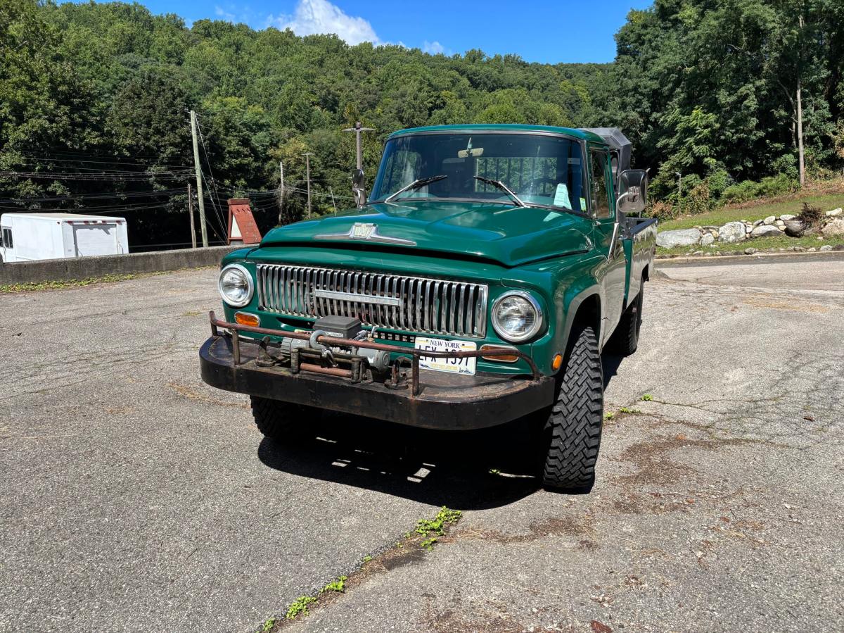 6.2L Diesel–Powered 1963 International Harvester C-1300 4×4 — exterior front three-quarter view