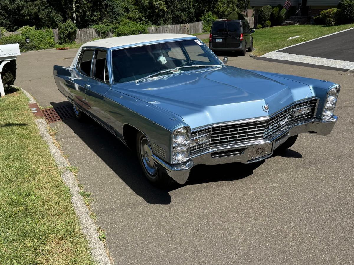 1967 Cadillac Fleetwood Brougham — exterior front three-quarter view