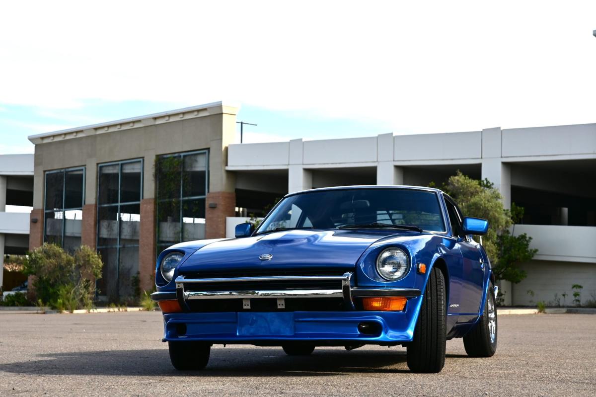 50-Years-Family-Owned 1970 Datsun 240Z Series 1 — exterior front three-quarter view