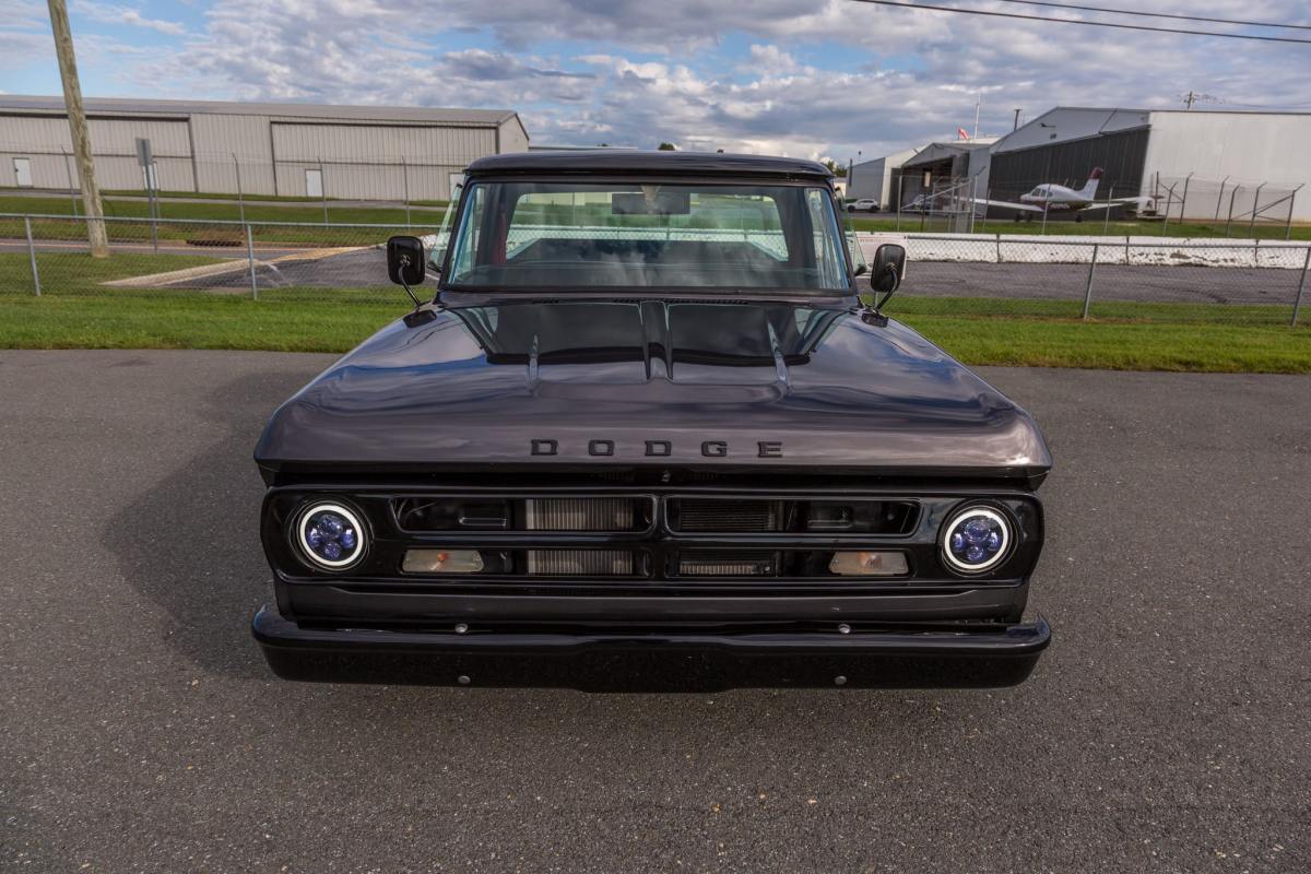 Modified 1971 Dodge D100 318