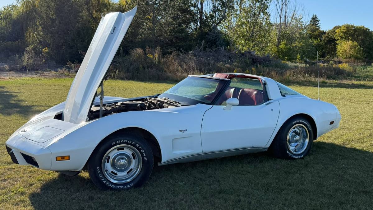 1979 Chevrolet Corvette L82 4-Speed — exterior front three-quarter view