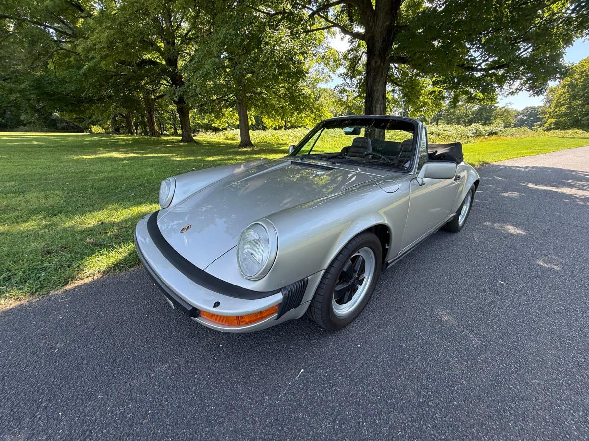 1984 Porsche 911 Carrera Cabriolet