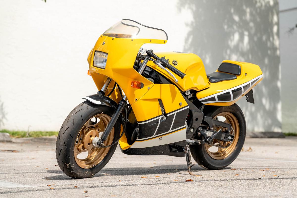 1986 Yamaha YSR80 — exterior front three-quarter view