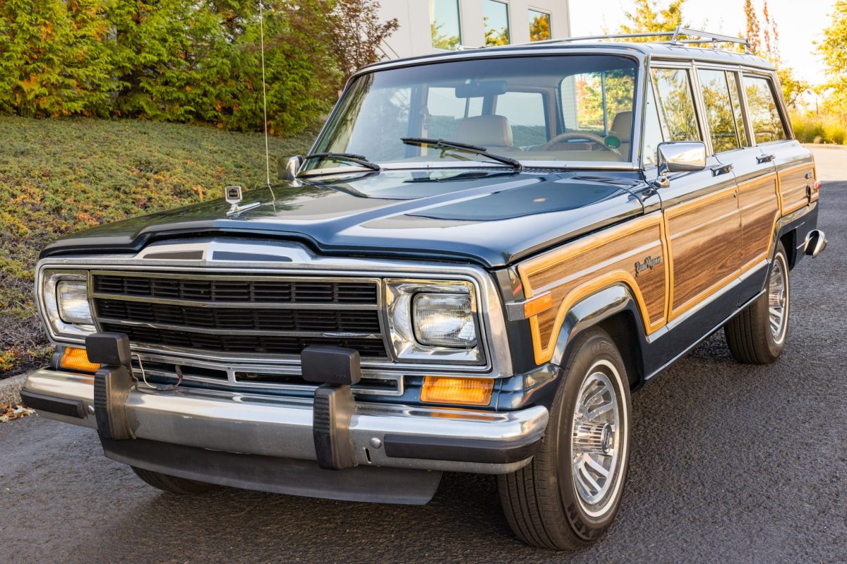 13k-Mile 1988 Jeep Grand Wagoneer