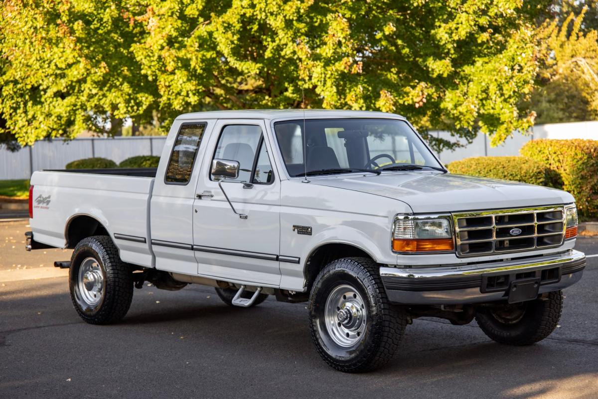 48k-Mile 1997 Ford F-250 HD XLT SuperCab 7.5L 4×4