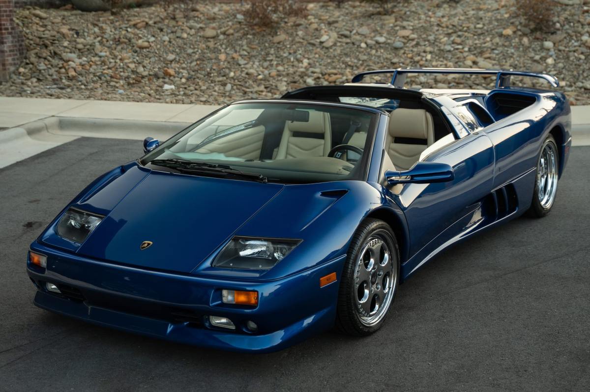 13k-Mile 1999 Lamborghini Diablo VT Roadster