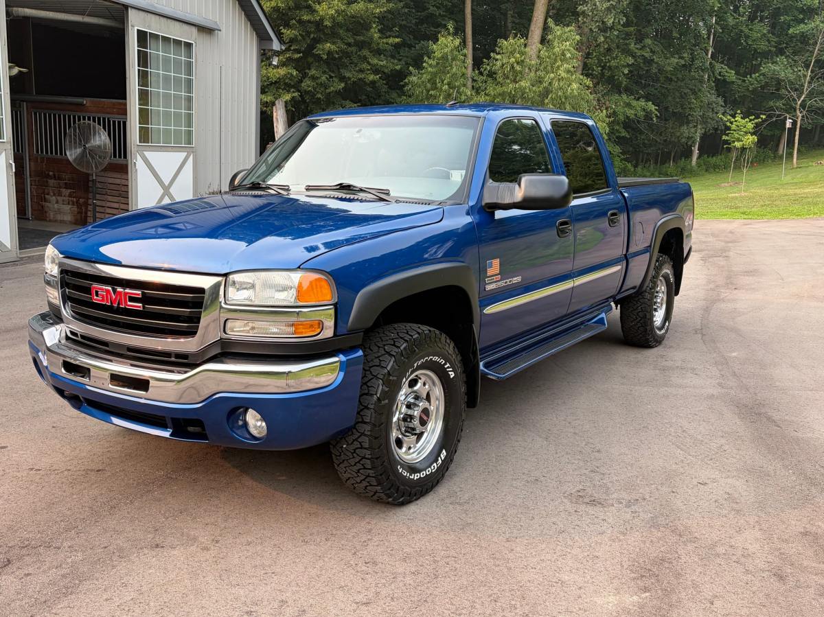 Original-Owner 2004 GMC Sierra 2500HD SLT Crew Cab 4×4 Duramax