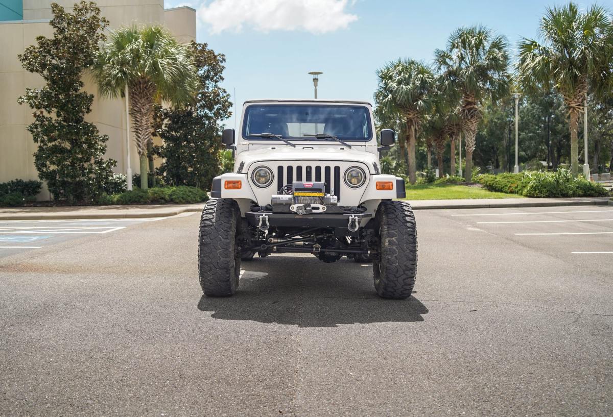 2006 Jeep Wrangler Unlimited — exterior front three-quarter view