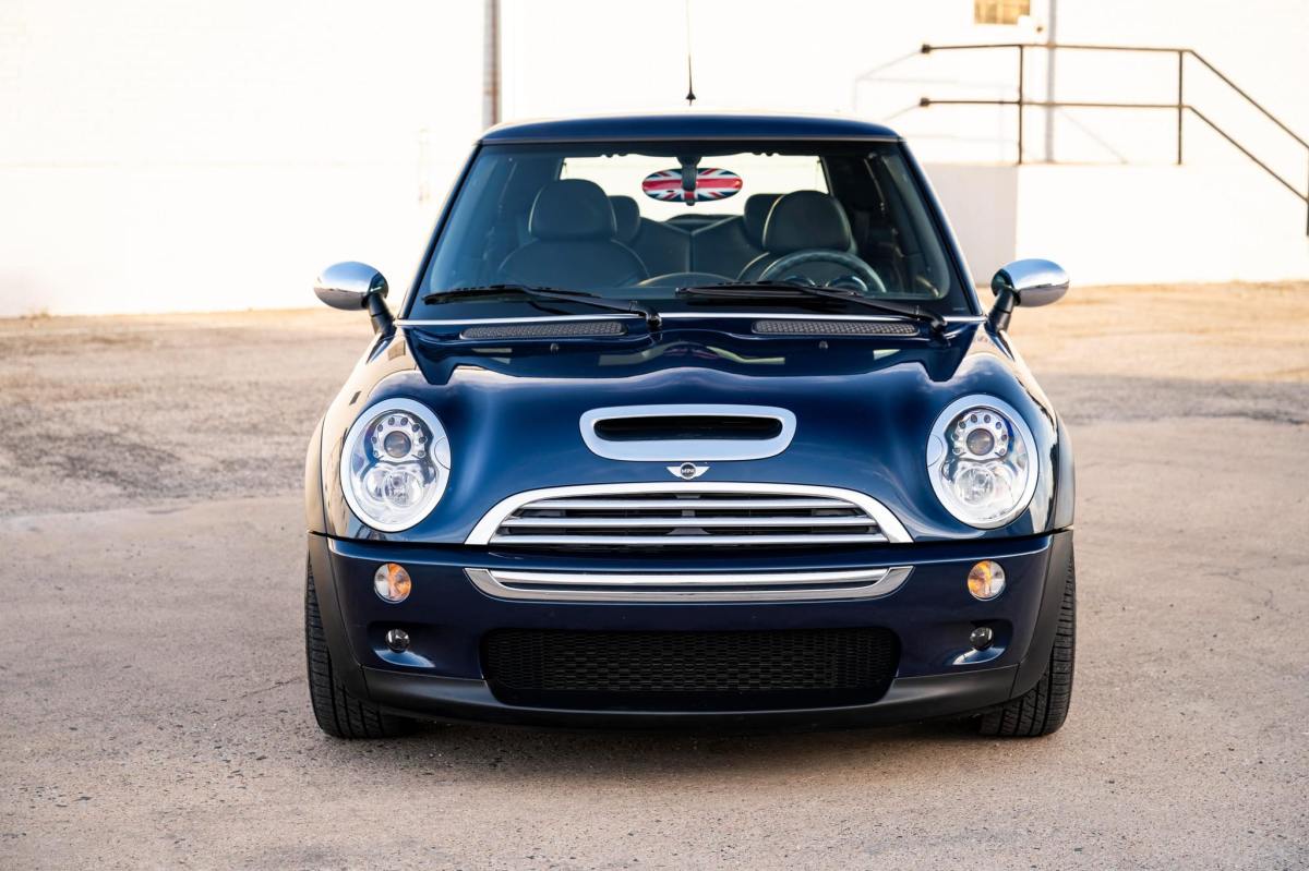 25k-Mile 2006 Mini Cooper S 6-Speed