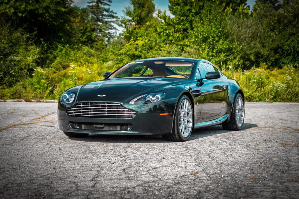 29k-Mile 2008 Aston Martin V8 Vantage Coupe 6-Speed