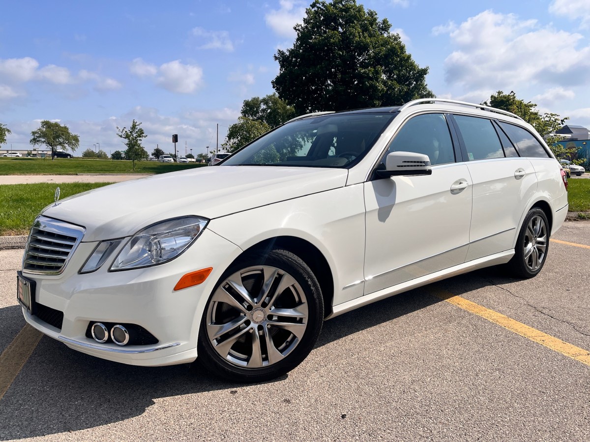 2011 Mercedes-Benz E350 Wagon 4MATIC — exterior front three-quarter view