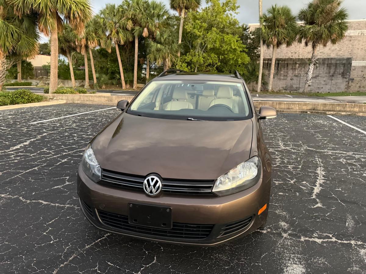 2014 Volkswagen Jetta Sportwagen SE TDI 6-Speed
