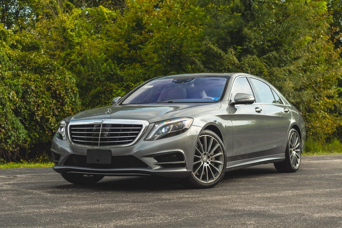 31k-Mile 2015 Mercedes-Benz S550 Sedan — exterior front three-quarter view