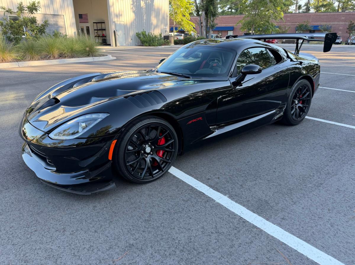 1,700-Mile 2016 Dodge Viper SRT GTC ACR Extreme