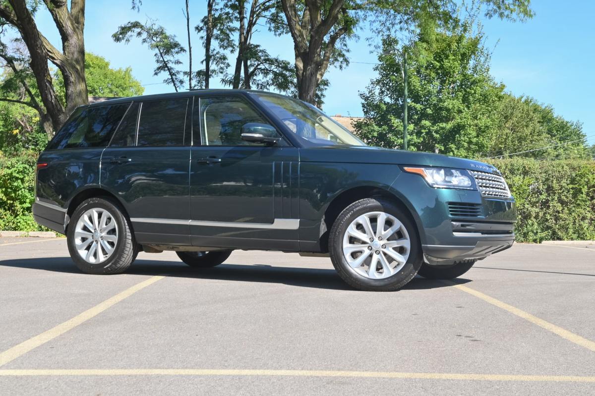 2016 Land Rover Range Rover HSE — exterior front three-quarter view