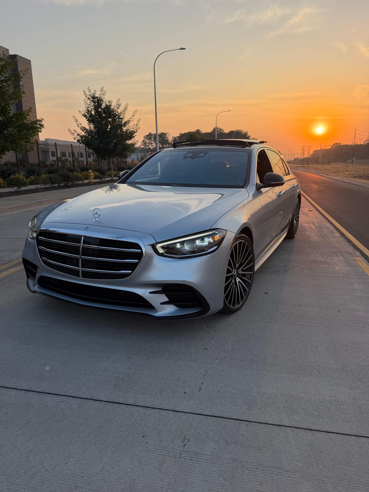 2021 Mercedes-Benz S580 4MATIC — exterior front three-quarter view