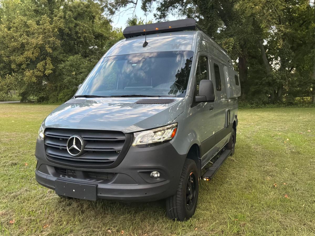 2023 Winnebago Revel 4×4