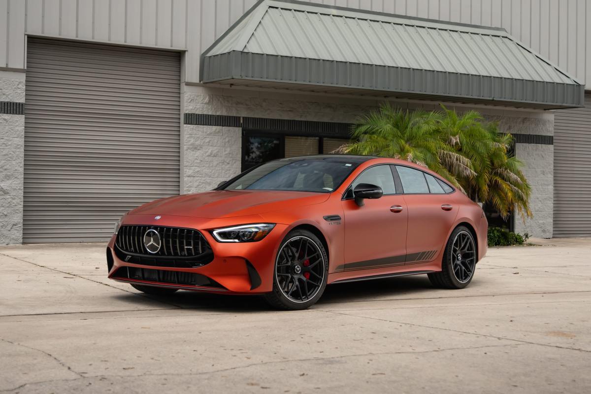 1,400-Mile 2024 Mercedes-Benz GT63 AMG 4-Door Coupe Manufaktur Edition — exterior front three-quarter view