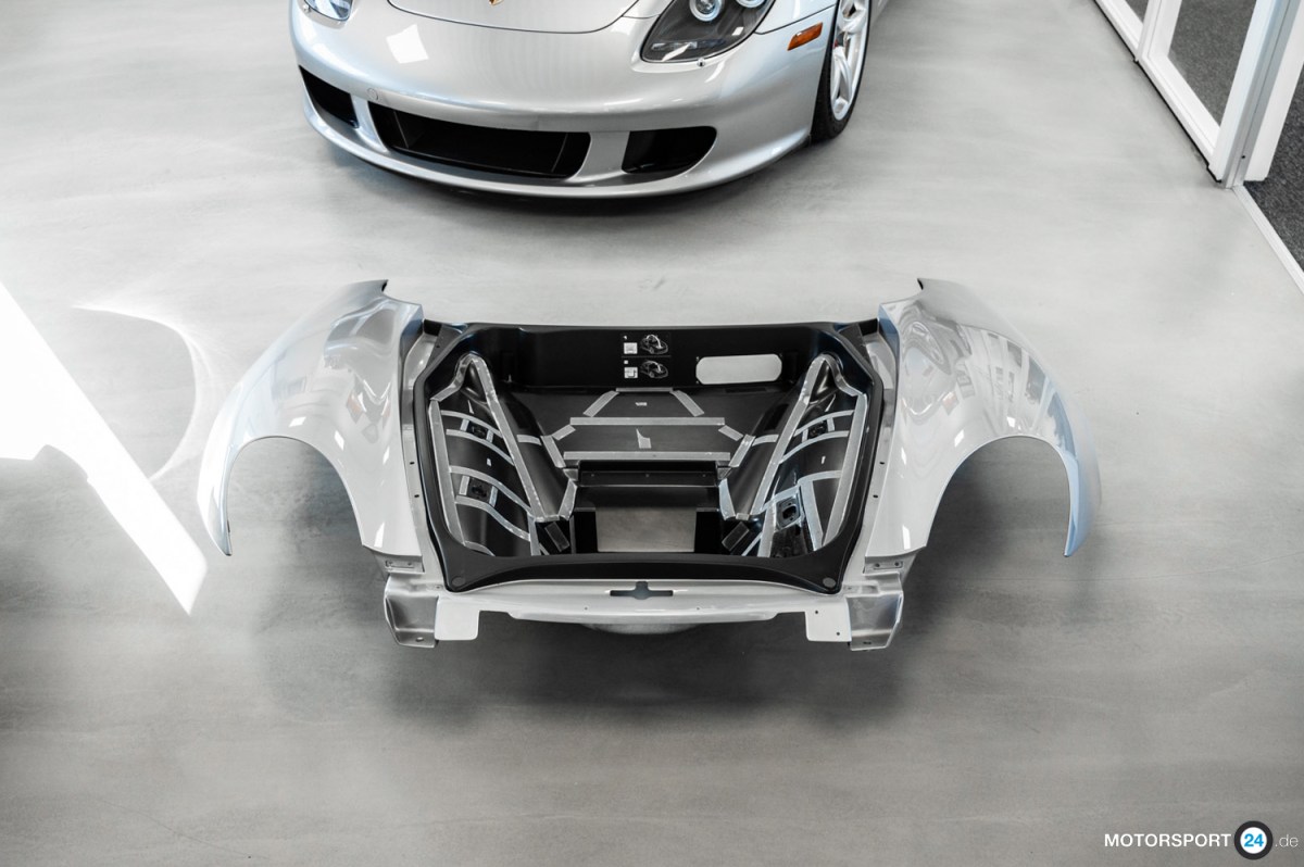 Porsche Carrera GT Front Bodywork — exterior front three-quarter view